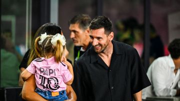 "No cualquiera puede besar a Lionel Messi": Maluma presume foto con Messi tras concierto en Miami