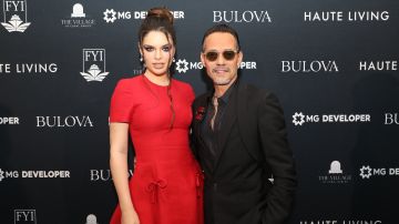 La modelo Nadia Ferreira junto a su esposo Marc Anthony.