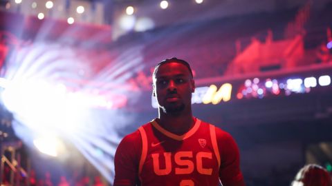 Bronny James, jugador de baloncesto universitario.