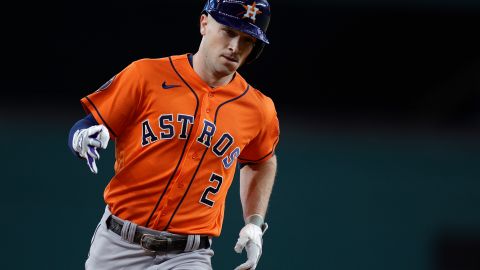 Alex Bregman celebra un cuadrangular ante Texas Rangers en la Serie de Campeonato de la Liga Americana en 2023.