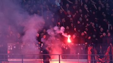 Fanático del PSG fue apuñalado por los ultras del Milan