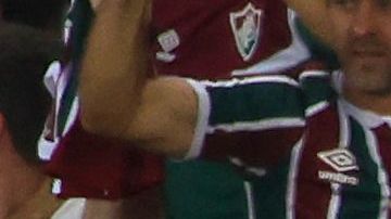 John Kennedy celebra con la hinchada de Fluminense tras marcar en prórroga y darle la primera Copa Libertadores en la historia del club.