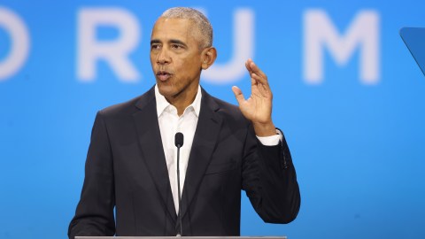 Obama emplazó a los estadounidenses a no “limitarse a la indignación” sino a escuchar los puntos de vista opuestos.