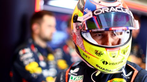 Checo Pérez terminó tercero en la carrera Sprint de Brasil y aumentó su ventaja sobre Lewis Hamilton
