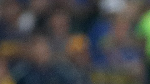 Frank Fabra recibe tarjeta roja luego de agredir a un jugador de Fluminense.