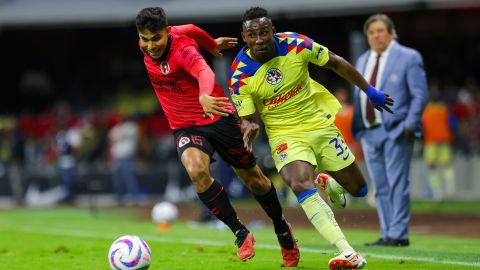 El delantero colombiano ya aspira poder defender los colores de la selección mexicana.