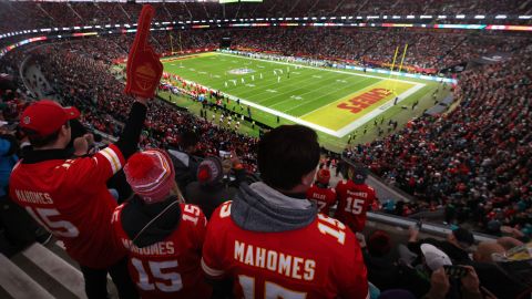 Postal del estadio en Frankfurt donde Miami Dolphins y Kansas City Chiefs disputaron la serie internacional de la NFL en Alemania.