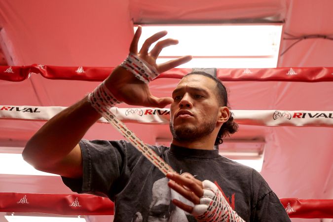 David Benavídez entrenando.
