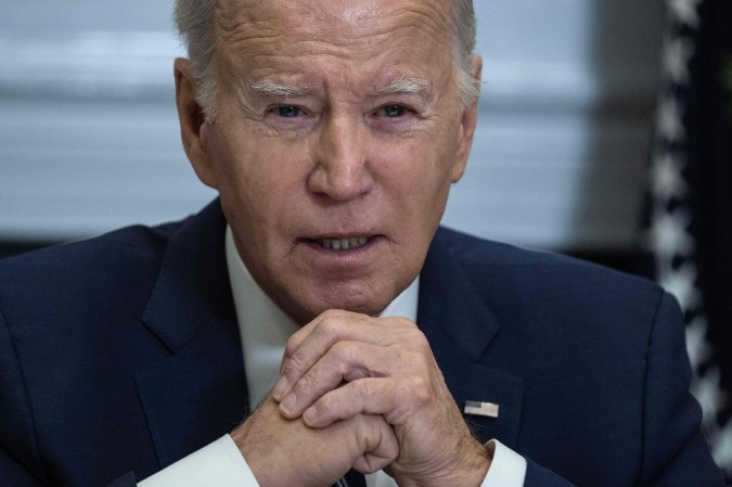 Las banderas de EE.UU. deben ondear a media asta por la muerte de Rosalynn Carter, ordenó Joe Biden