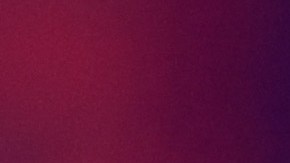 Danna Paola caminando durante los Latin Grammy 2023.