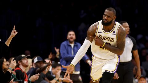 LeBron James estableció nuevo récord en su legendaria carrera al superar Kareem Abdul-Jabbar