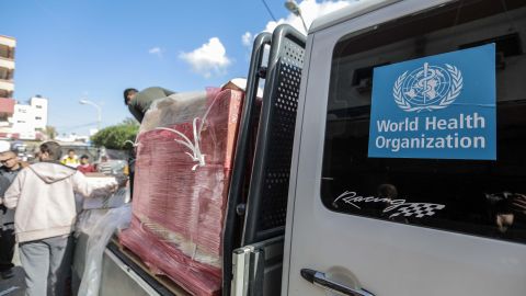 Hospital de Gaza recibe ayuda humanitaria.