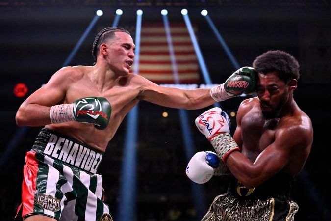 "Vamos a darle a la gente lo que quiere": Benavidez reta a Canelo tras aplastar a Demetrius Andrade