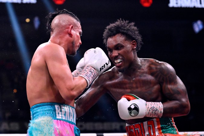 Jermall Charlo consideró que tiene todas las cualidades para poder enfrentar al Canelo Álvarez.