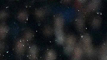 Alejandro Garnacho en medio de la chilena en el partido entre el Everton y el Manchester United.