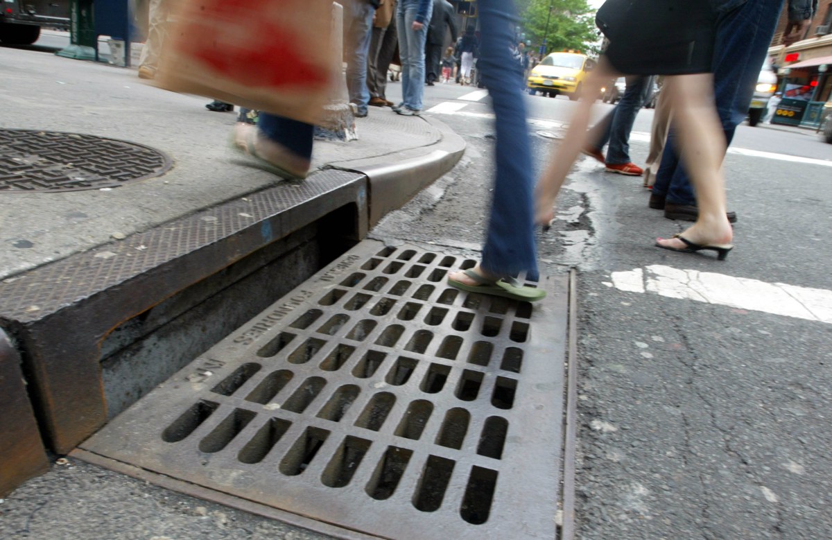 Fluorescent Green Liquid Oozes from Manhattan Sewers, Sparks Movie Comparisons on Social Media