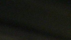 Se emitió una orden de detención contra Curtis por cargos de abuso sexual a un menor, entre otros.