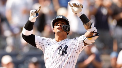 Yankees estudian un posible cambio con los Red Sox que incluiría al venezolano Gleyber Torres
