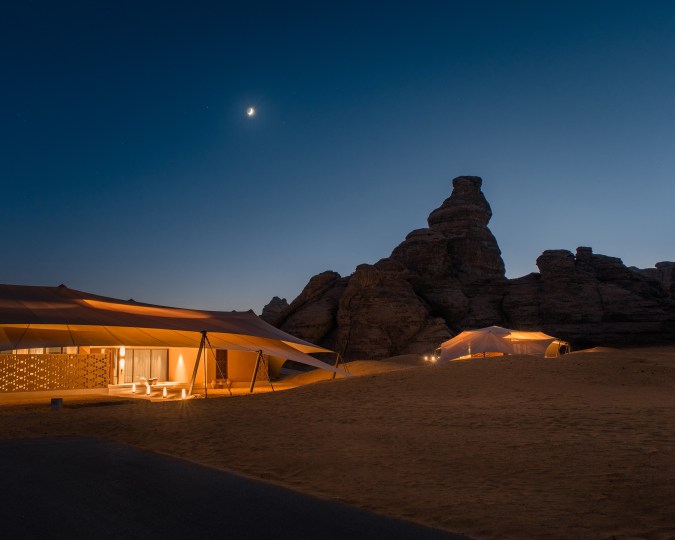 El Banyan Tree AlUla llama principalmente la atenció por el paisaje que le rodea.