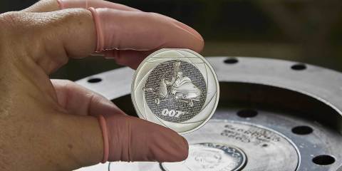 Moneda 007