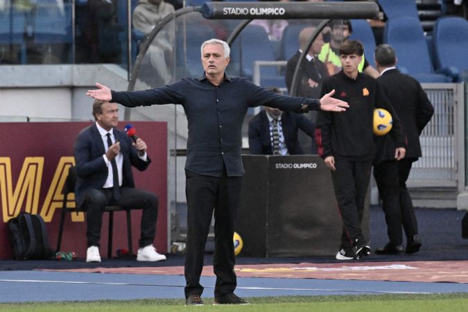 Mourinho carga contra la Serie A por el calendario y la liga responde: "No se hacen favores a nadie"