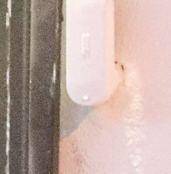 Parece ser que la pareja está haciendo cambios dentro de su mansión de $60 millones de dólares.