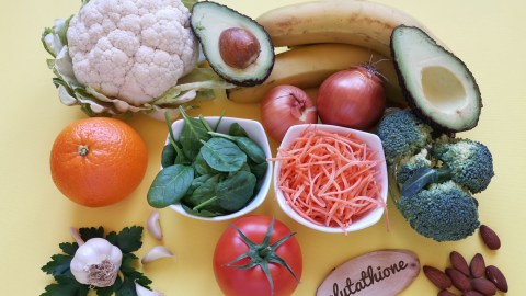 Los alimentos ricos en glutatión ayudan a combatir los procesos oxidativos de las células