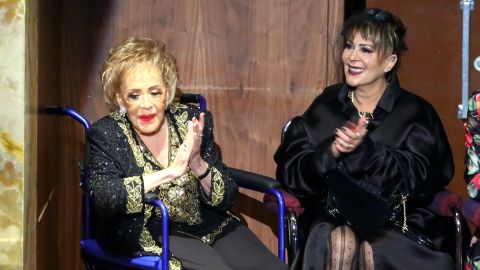 Silvia Pinal junto a su hija Alejandra Guzmán.