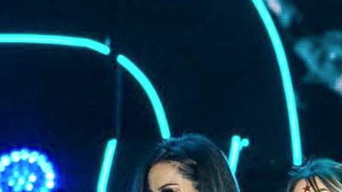 RBD actuando durante un show en 2023.