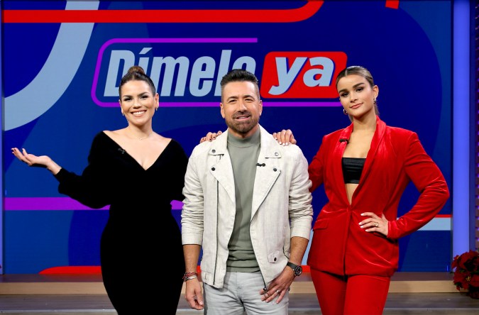 Karina Banda, Jorge Bernal y Clarissa Molina presentan "Dímelo Ya".