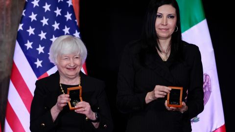 La secretaria del Tesoro de EEUU, Janet Yellen, y la gobernadora del Banco de México, Victoria Rodríguez.