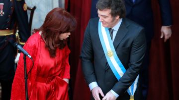 Cristina Fernández hizo gesto obsceno antes de la asunción de Javier Milei como presidente de Argentina