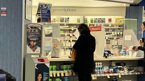 Promulgan ley que protegerá a pacientes de aumentos indiscriminados en medicinas en NY