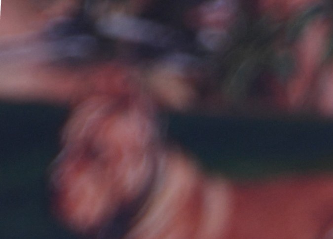 Britney Spears posando en una alfombra roja.