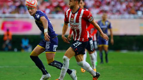 El central mexicano acabó una etapa con Chivas que inició en el Clausura 2019.