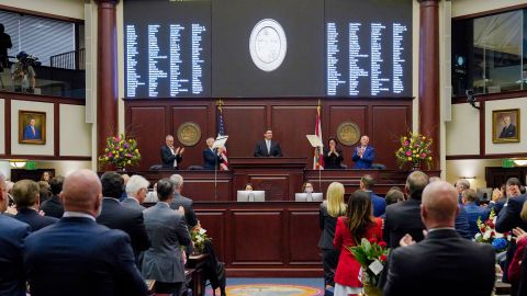 DeSantis había presionado al presidente del partido para que renunciara.