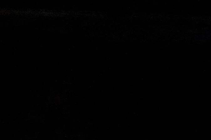 Taylor Swift actuando en un concierto.