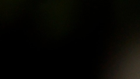 Paula Abdul posando en una alfombra roja.