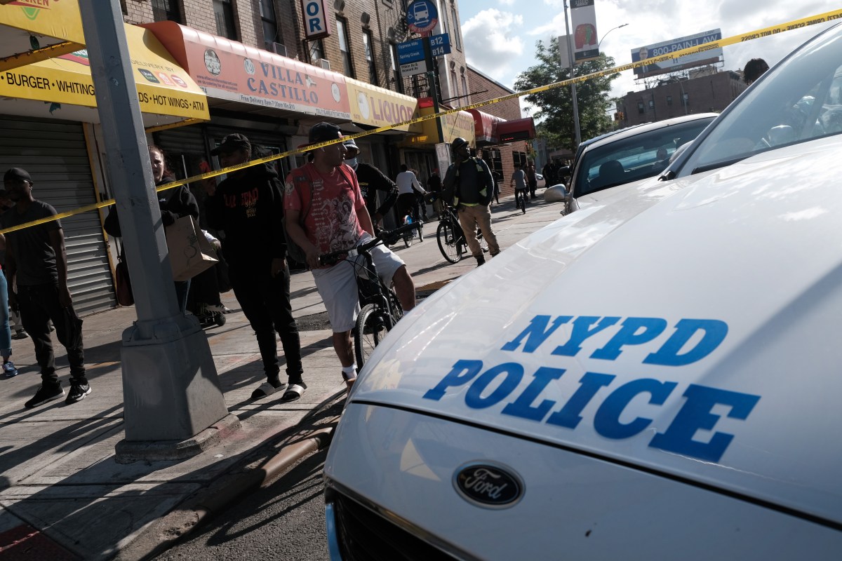 Man stabs roommate to death after bloody fight at nursing home in Manhattan – El Diario NY