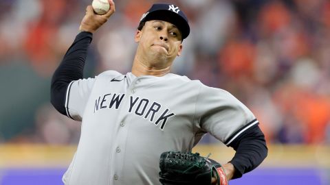 Reds se adelantan a los Yankees y llegan a un acuerdo con el pitcher dominicano Frankie Montas