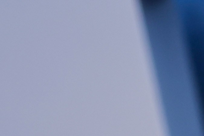 Sofía Vergara y Joe Manganiello posando en una alfombra roja.