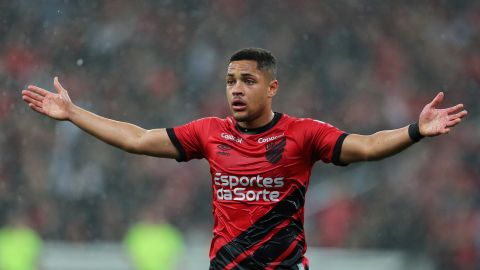 Athletico Paranaense confirma que Vitor Roque jugará a partir de enero en el Barcelona