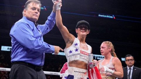 Amanda Serrano durante su victoria ante Heather Hardy en 2023.