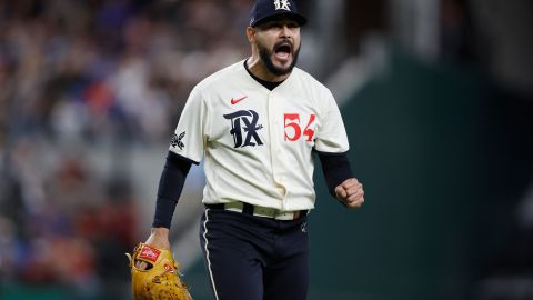 Martín Pérez sale victorioso luego de su actuación ante Oakland Athletics.