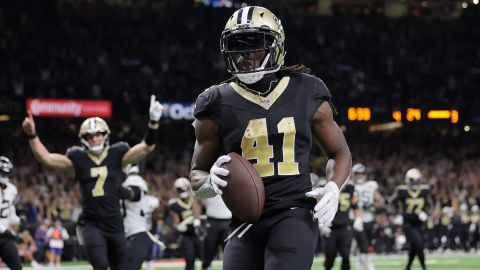 Alvin Kamara se lamentó por la lesión del trabajador de la NFL.