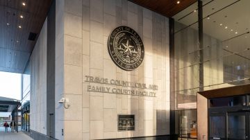 Un juez determinó que el caso de Cox cae dentro de las excepciones permitidas por las estrictas leyes de aborto de Texas.