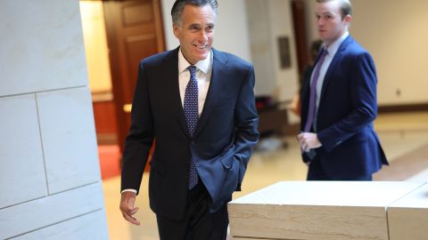 Sobre Haley, Romney aseveró que es la “única que tiene posibilidades” de vencer a Trump.