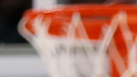 Terminó en 18: Spurs cortaron peor racha de derrotas en su historia ante Lakers