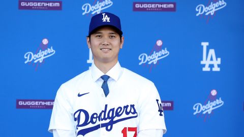 Shohei Ohtani regaló un Porsche a la esposa de su compañero de los Dodgers que le cedió el número 17