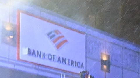 Vehículo chocó una camioneta de la caravana de la seguridad de Joe Biden: el conductor está detenido